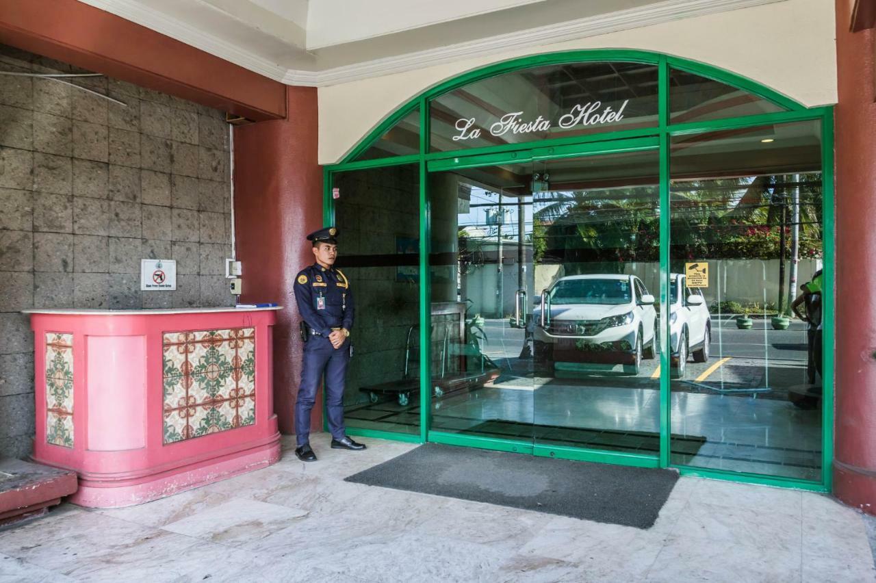 La Fiesta Hotel Iloílo Exterior foto